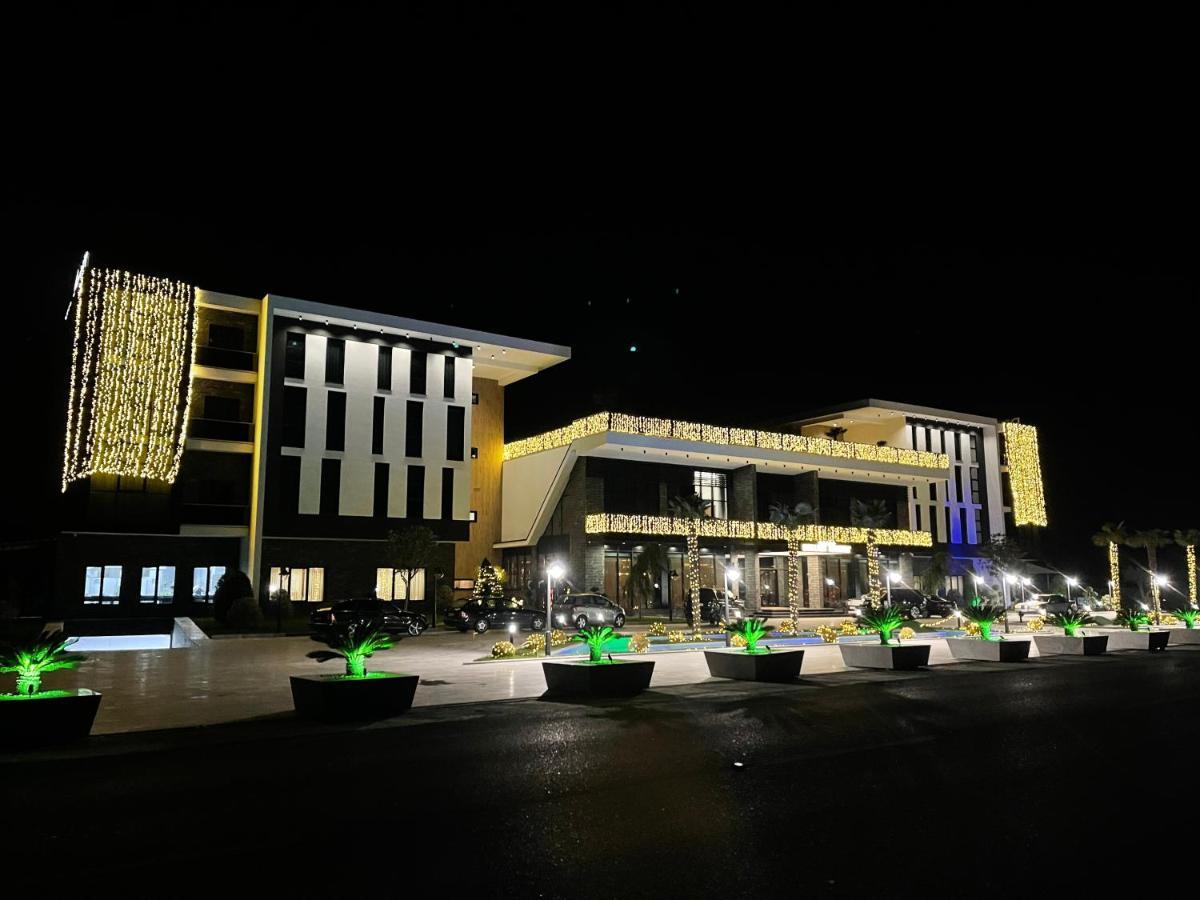 Deluxe Resort And Spa Koplik Exterior photo